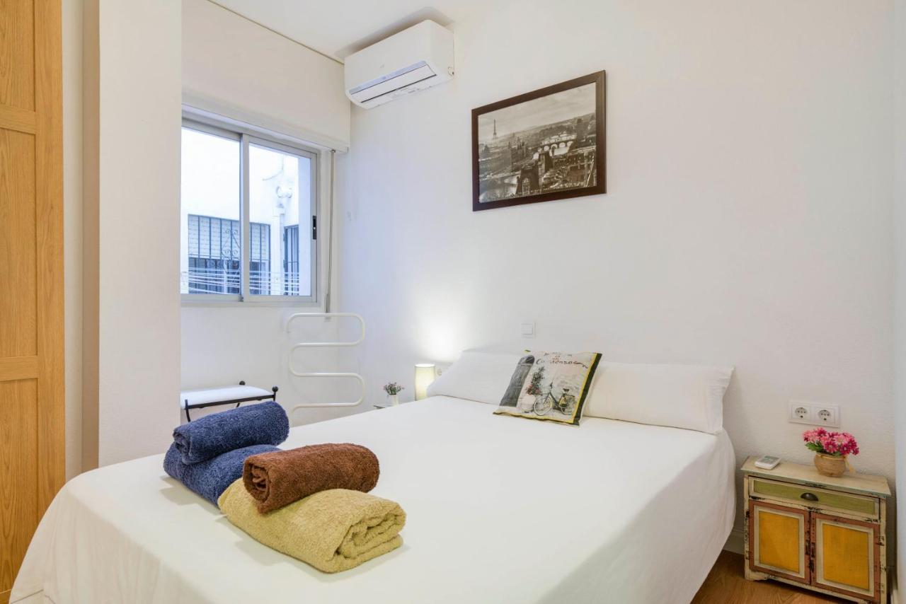 Urbanchicmalaga 3 Bedroom Spacious Quiet Historic Malaga Apt מראה חיצוני תמונה